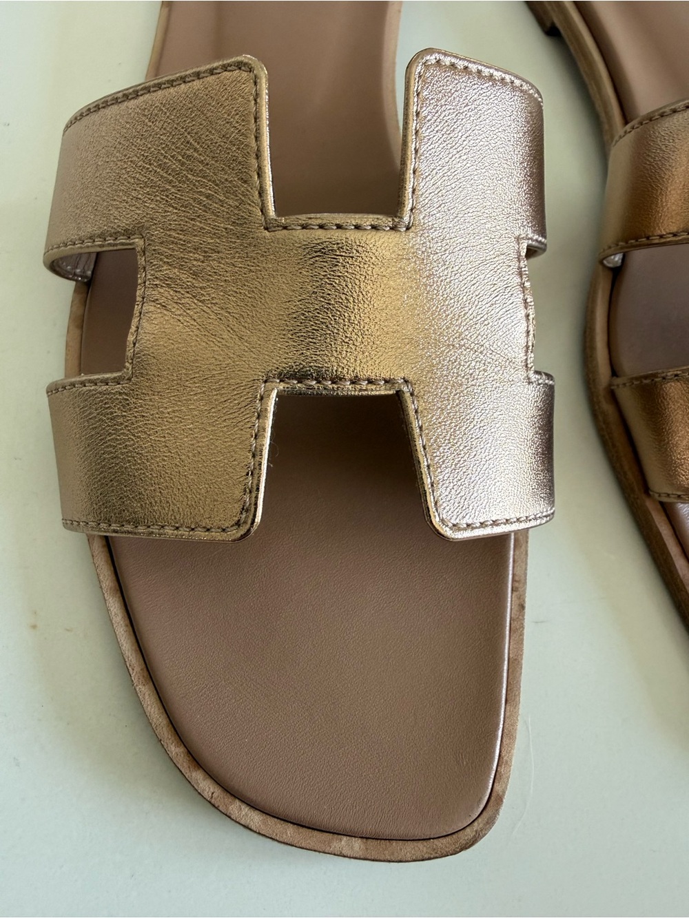 Authentic Hermes Metallic Rose Gold Oran Leather Slide Sandals Size 41 - Picture 3 of 11